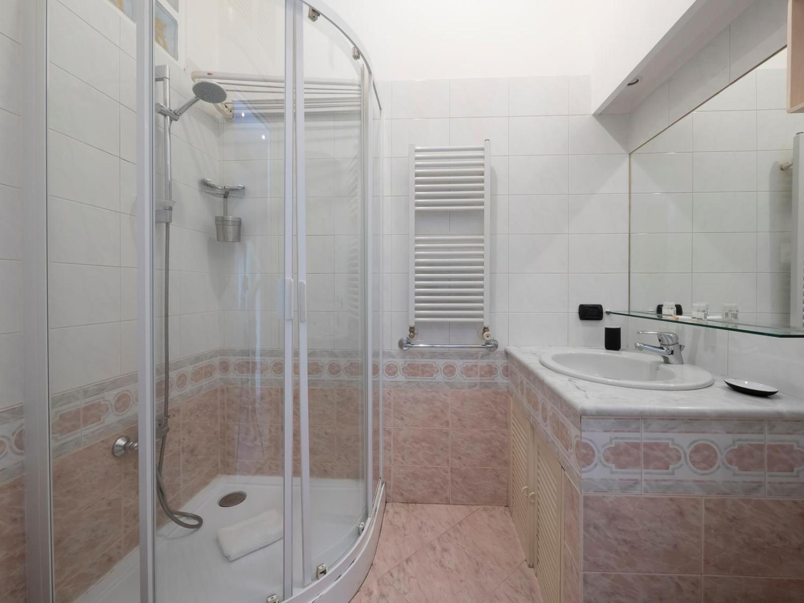 Xenia Apartments - Colorful Apartment In Fiera Area Μιλάνο Εξωτερικό φωτογραφία